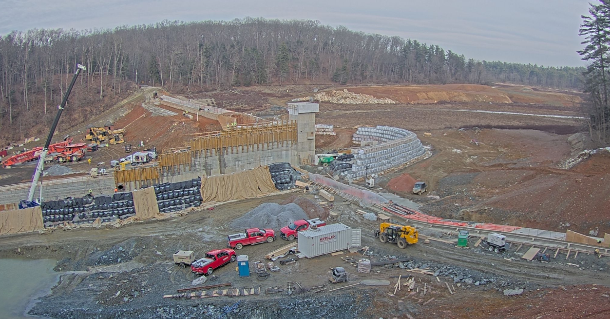 Construction site at the Lake Williams Dam construction.