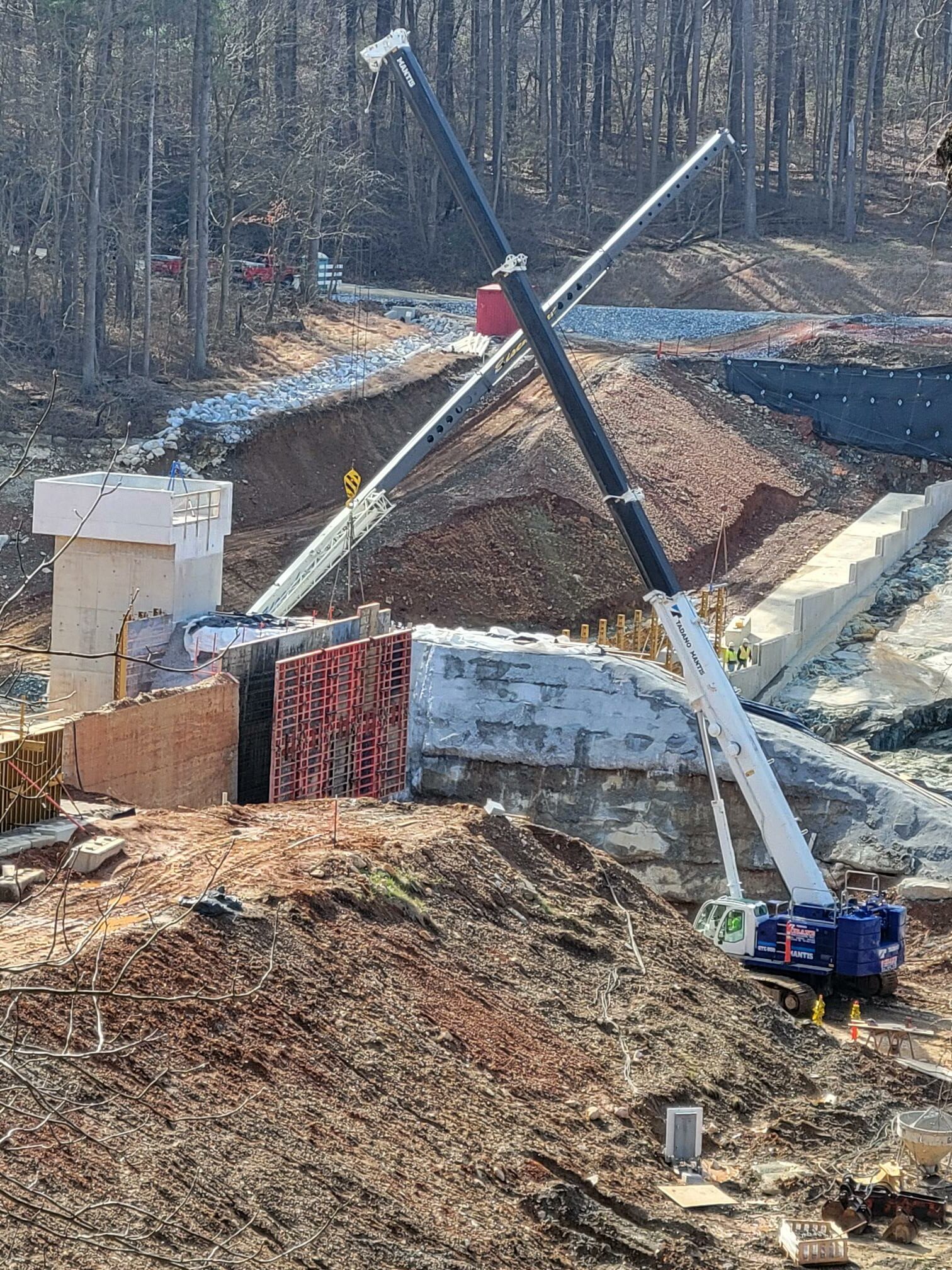 Frameworks at the Lake Williams Dam construction.